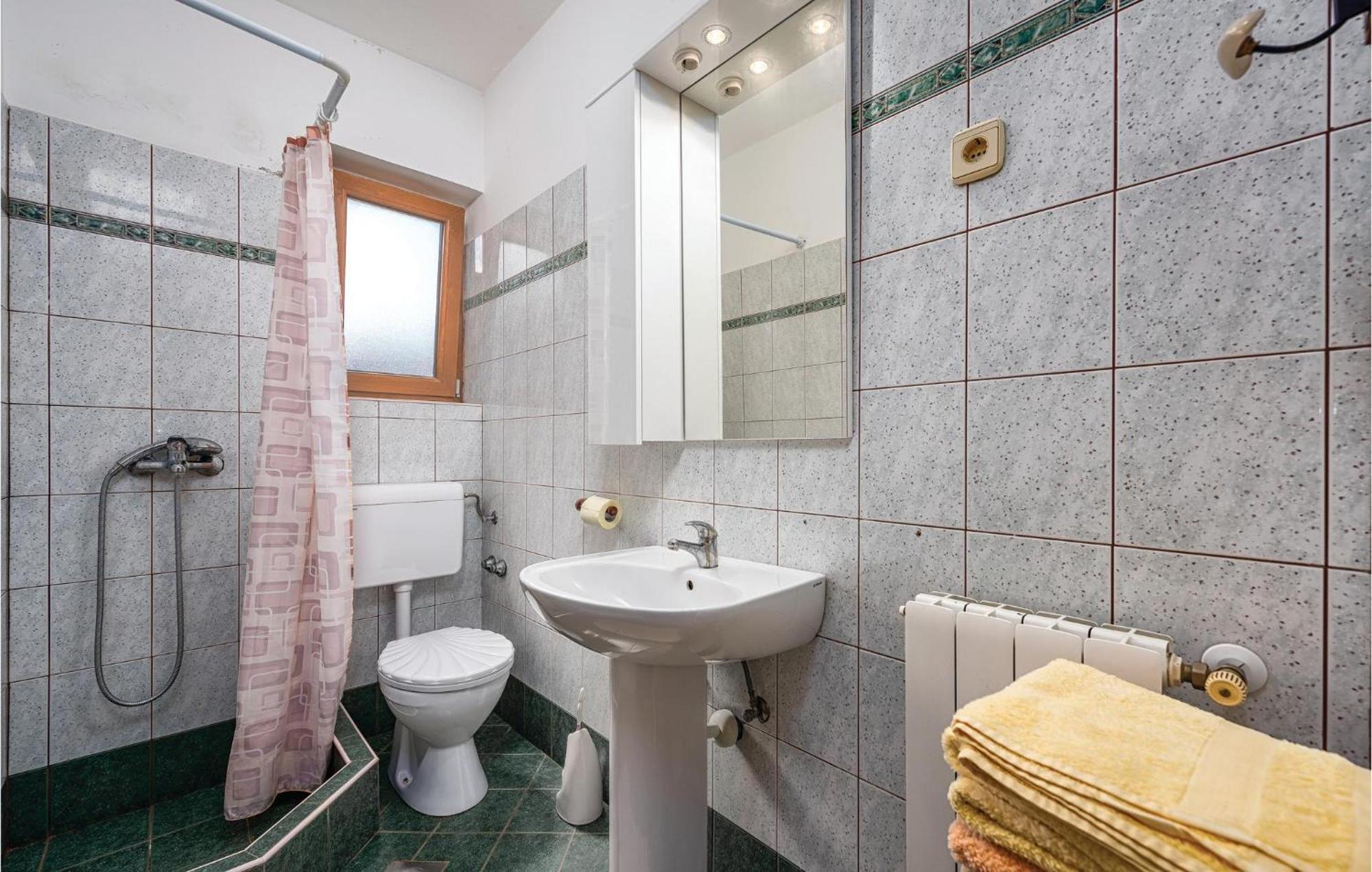 Stunning In With Kitchen Rovinj