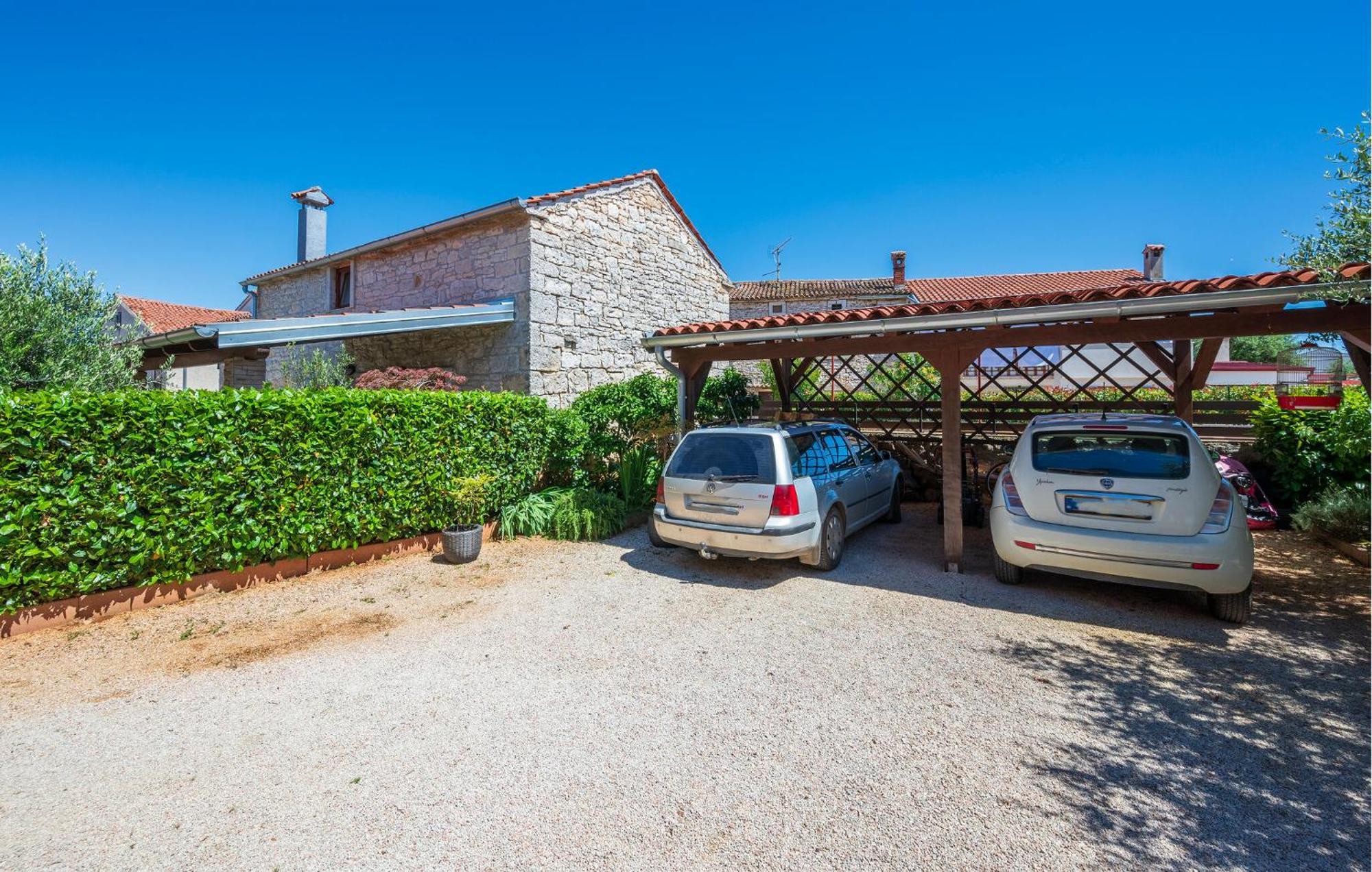 Apartment Stunning In With Kitchen Rovinj